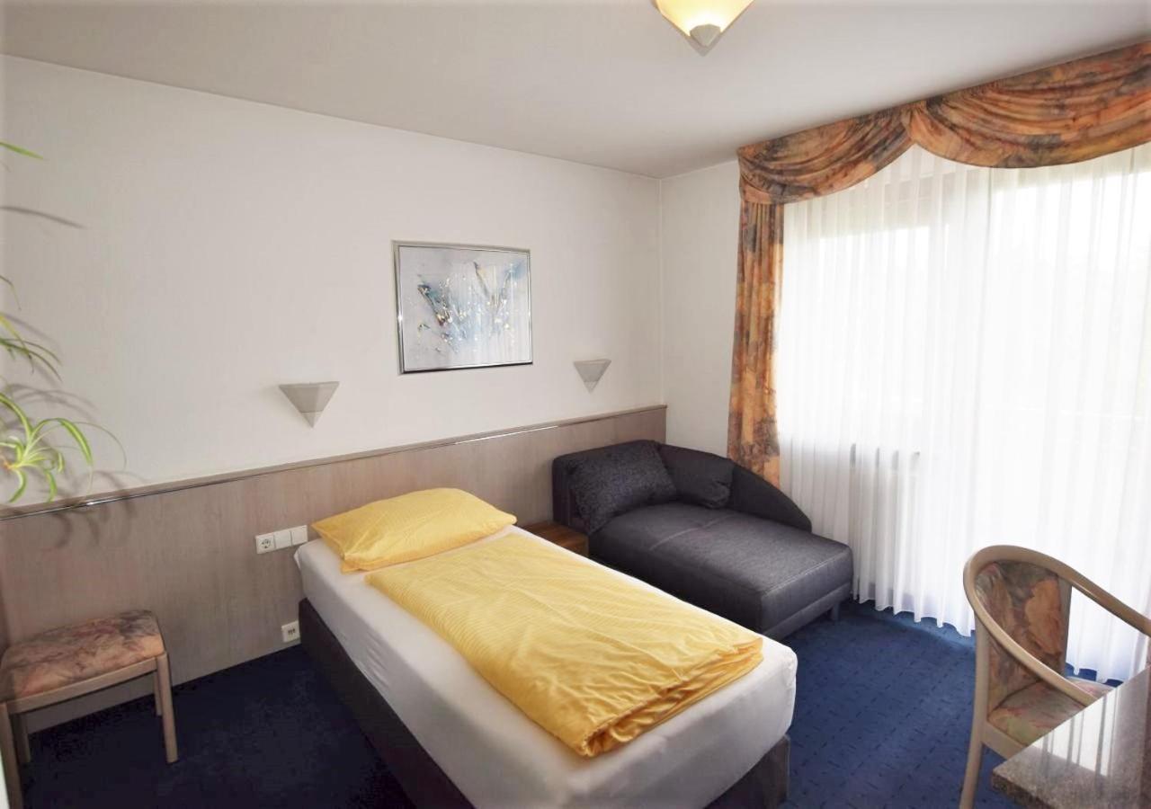 Hotel Alena - Kontaktlos Check-In Filderstadt Eksteriør bilde