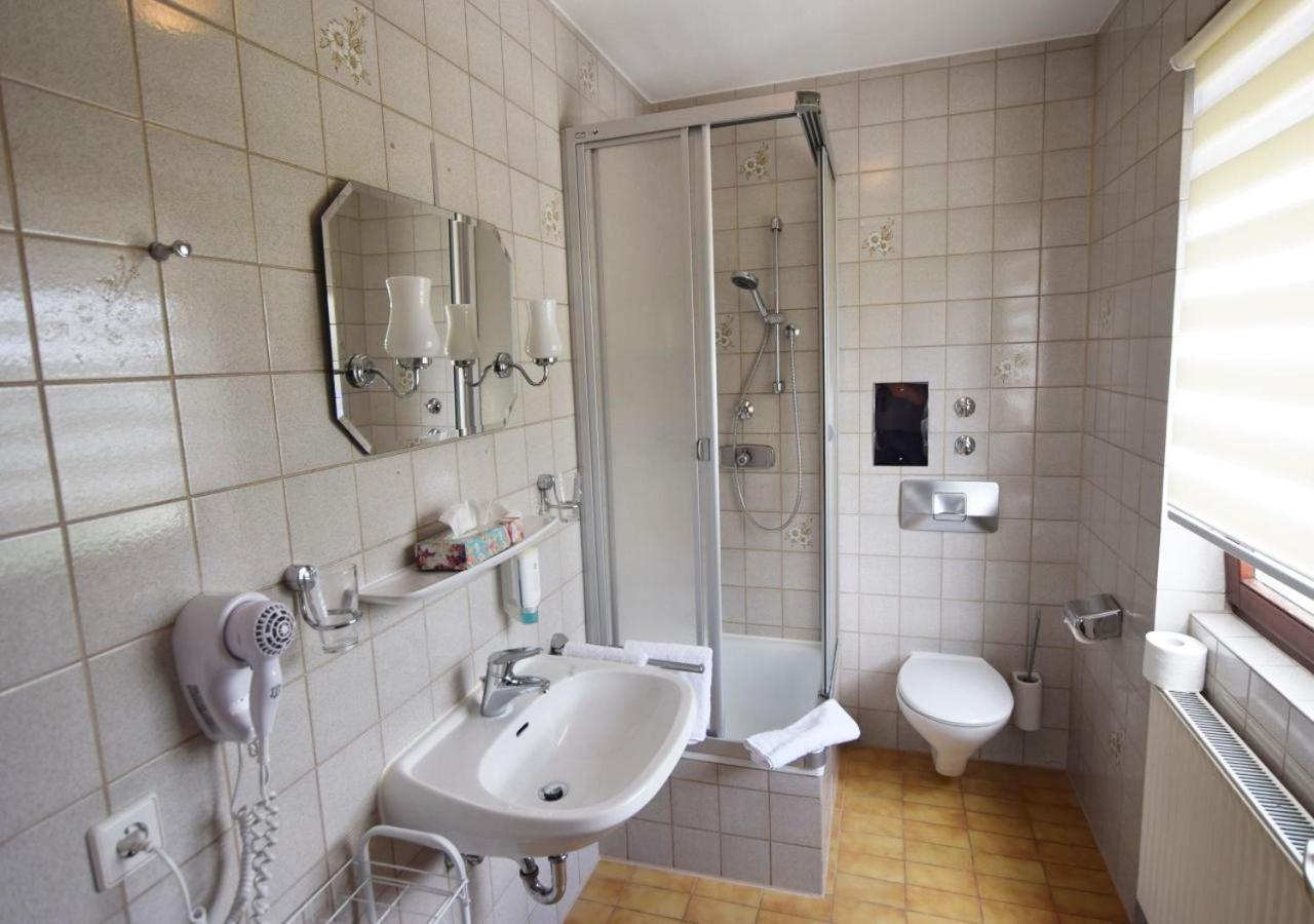 Hotel Alena - Kontaktlos Check-In Filderstadt Eksteriør bilde